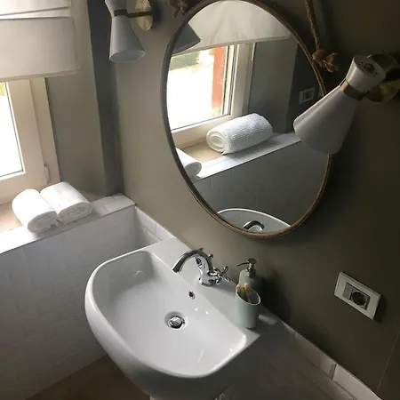 Laquercia Design Suites *